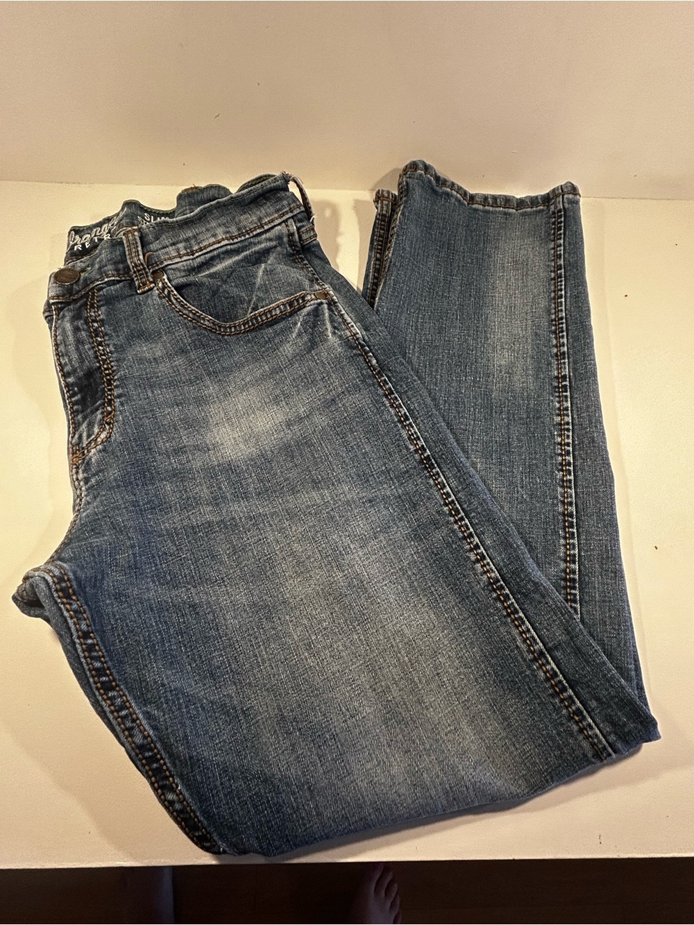 Wrangler Retro Slim Straight Jeans Women’s Size 34 Western Cowgirl Medium Wash
